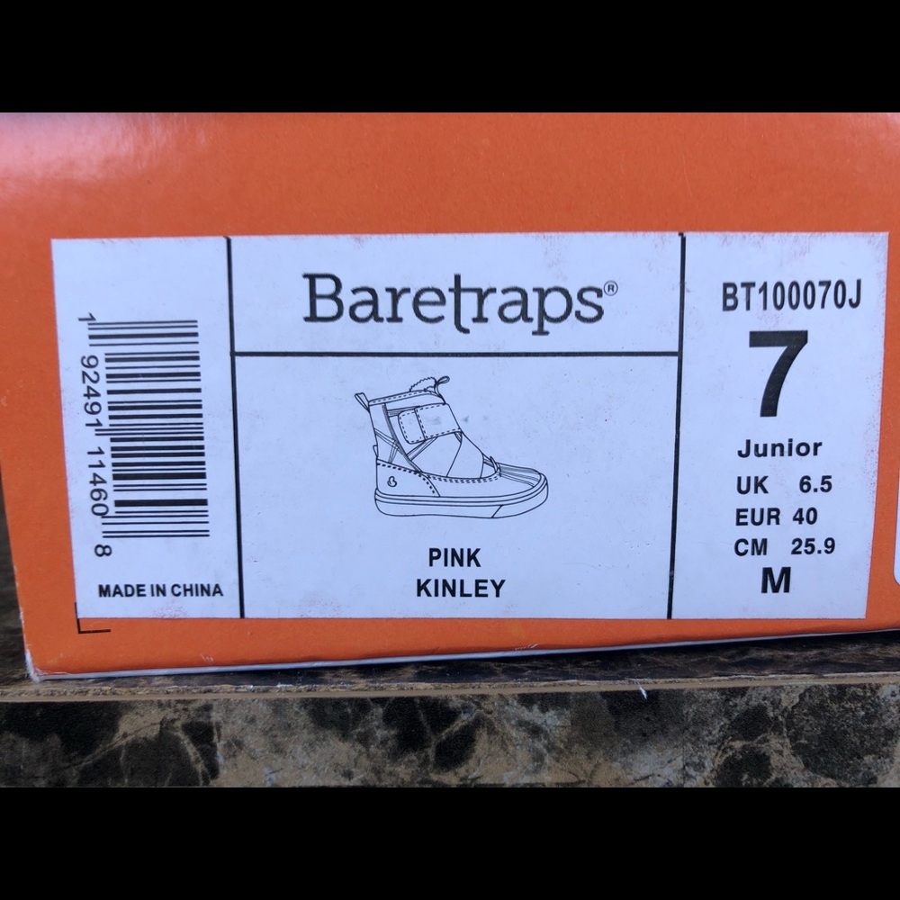 NEW Baretraps Girls' Kinley Boots - Picture 7 of 14